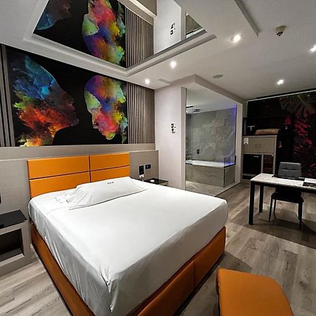 Zouk Hotel (Adults Only) Алькала-де-Энарес Экстерьер фото