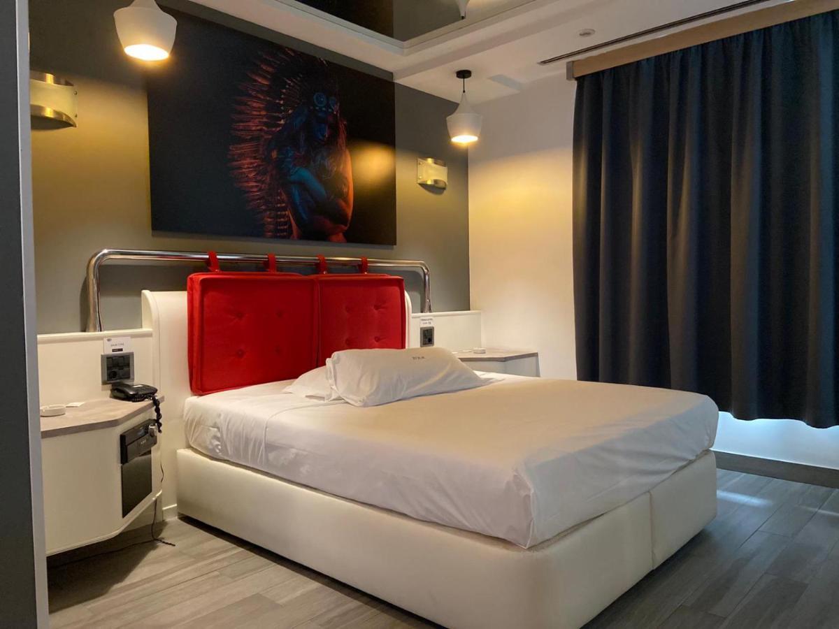 Zouk Hotel (Adults Only) Алькала-де-Энарес Экстерьер фото