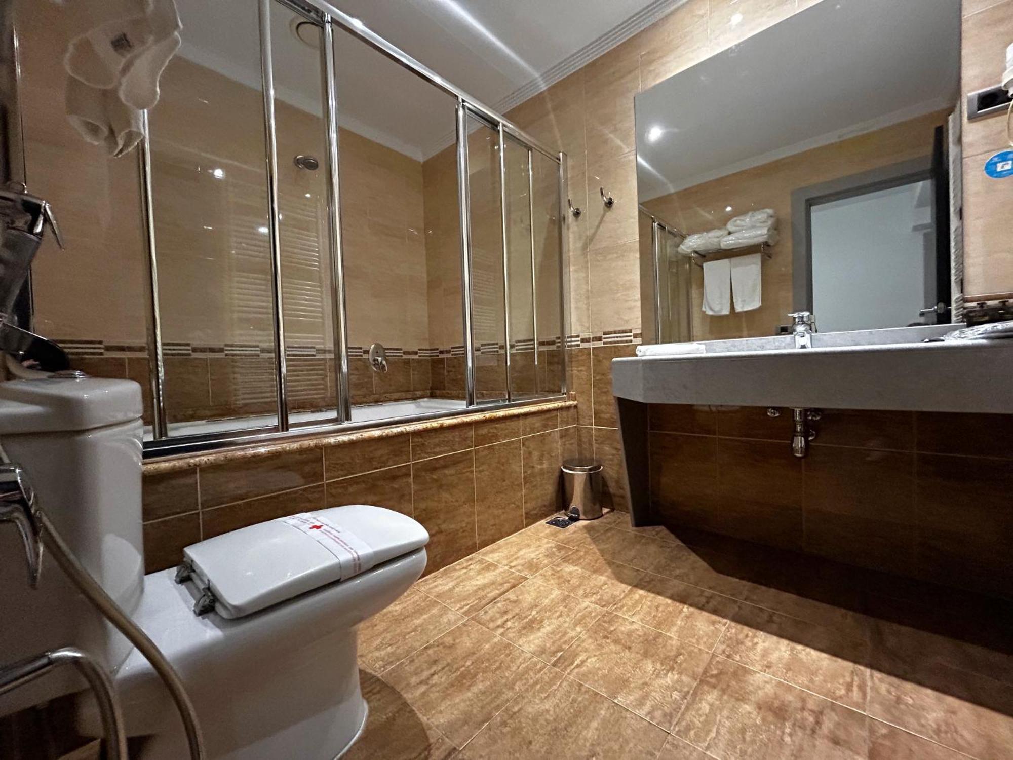 Zouk Hotel (Adults Only) Алькала-де-Энарес Экстерьер фото