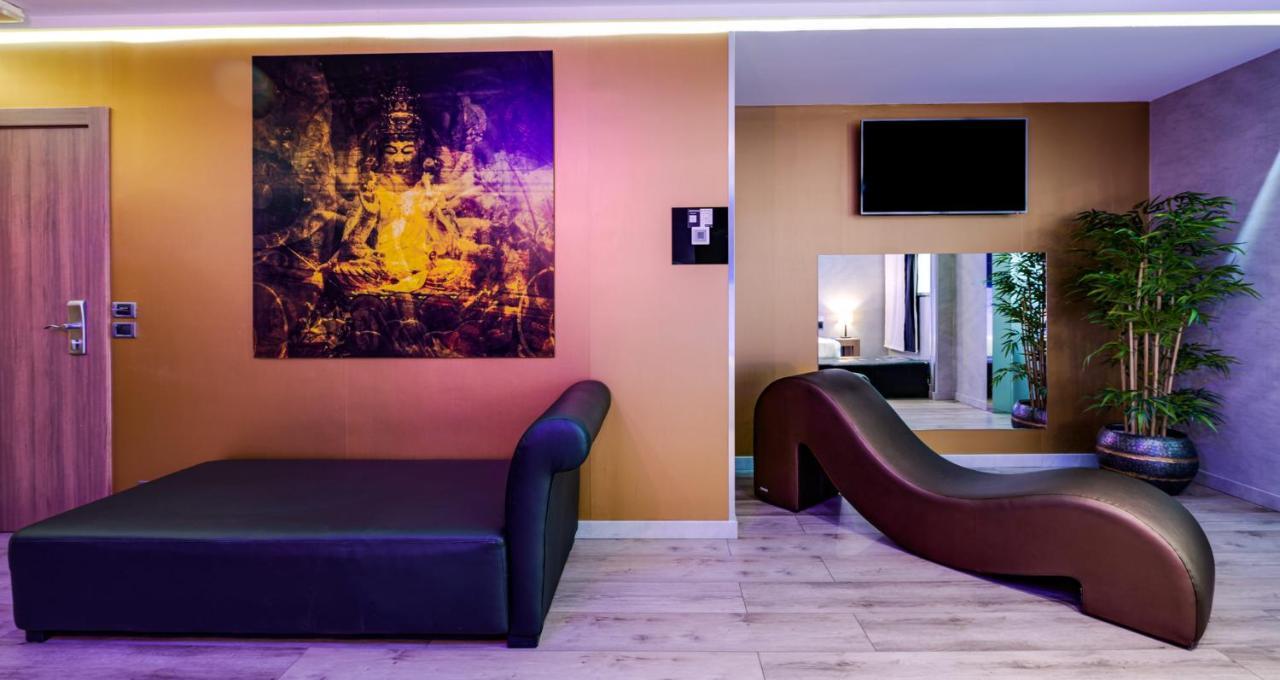 Zouk Hotel (Adults Only) Алькала-де-Энарес Экстерьер фото